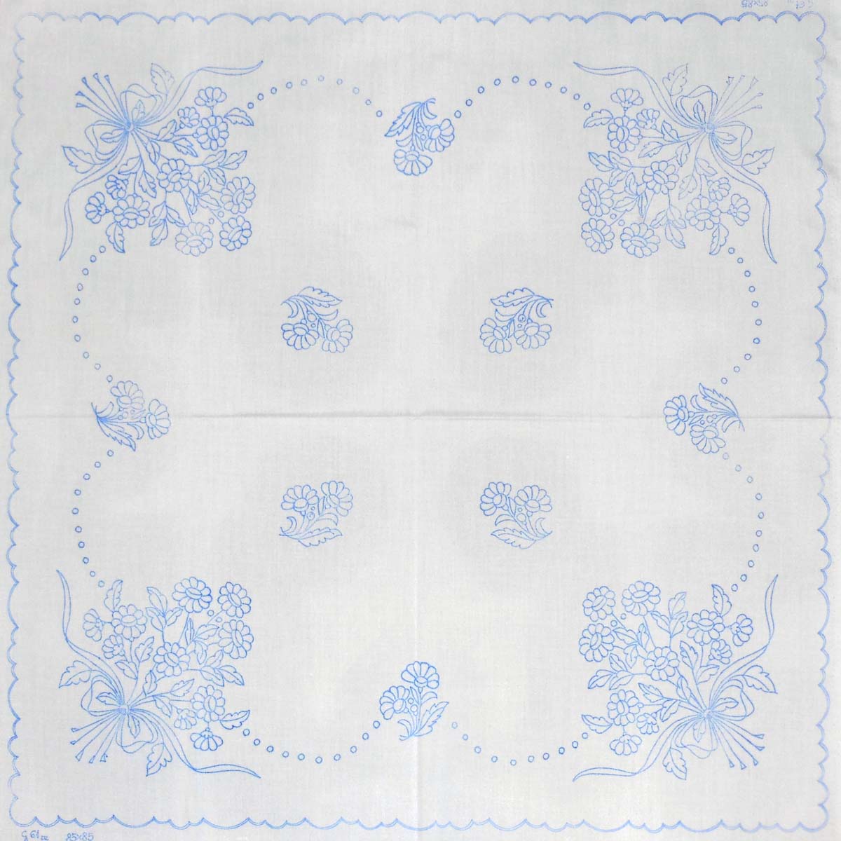 előnyomott hímezhető terítő