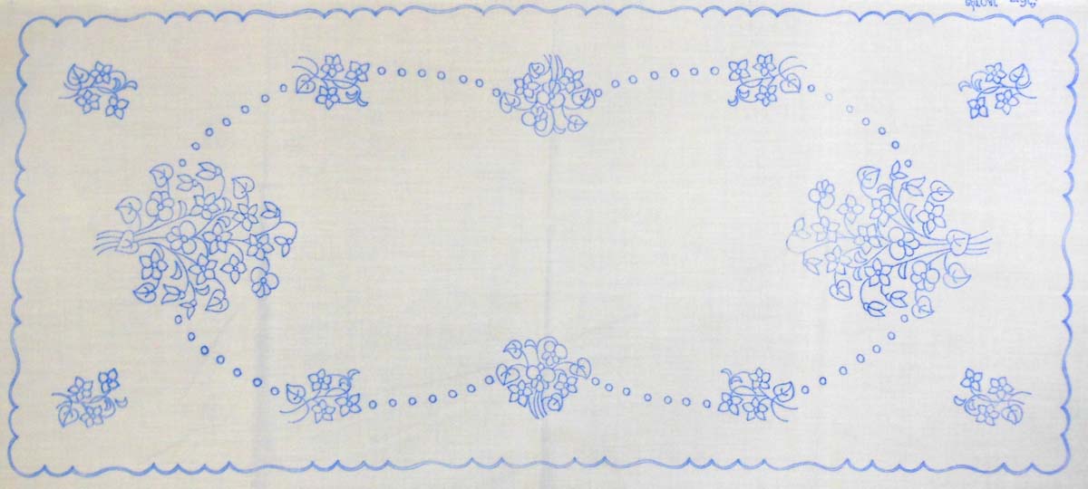 előnyomott hímezhető terítő