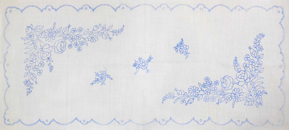 előnyomott hímezhető terítő