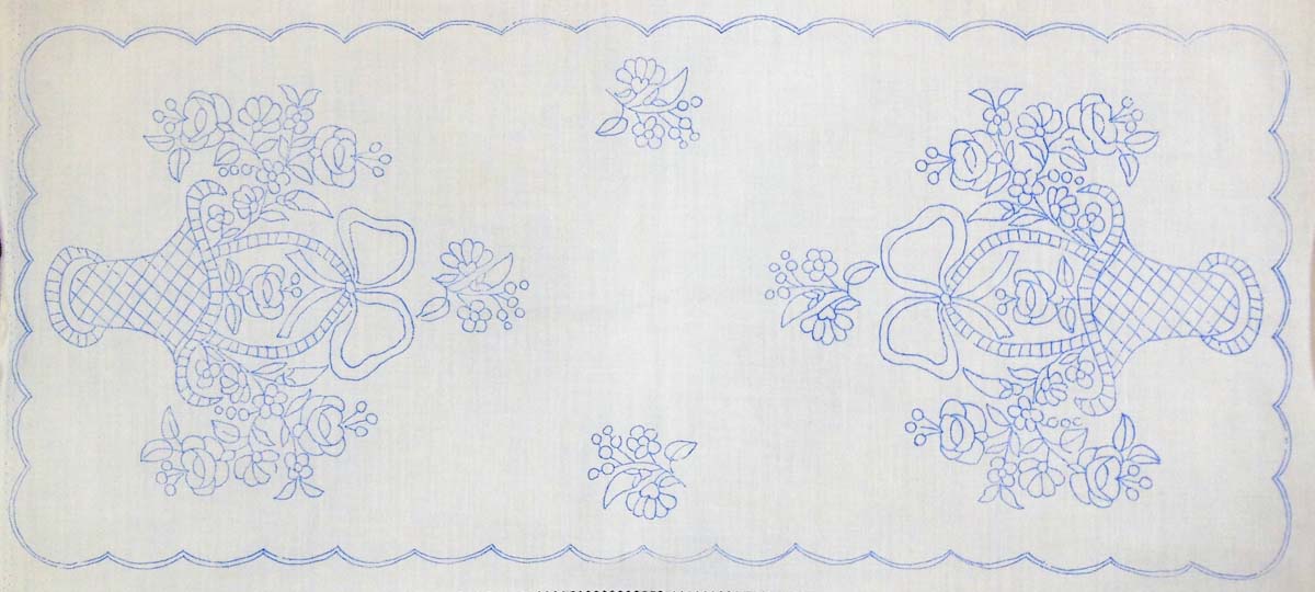 előnyomott hímezhető terítő