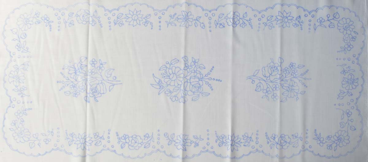 előnyomott hímezhető terítő