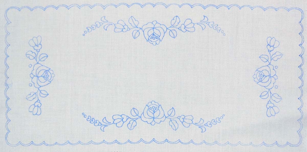 előnyomott hímezhető terítő