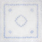 Előnyomott hímezhető terítő 90*90 A62
